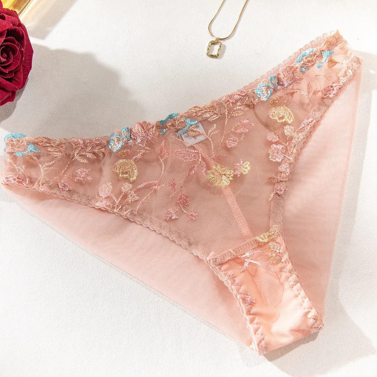 Hot Selling Embroidered Floral Lace Bra and Panty Set Sexy See-Through Mesh Woman Lingerie