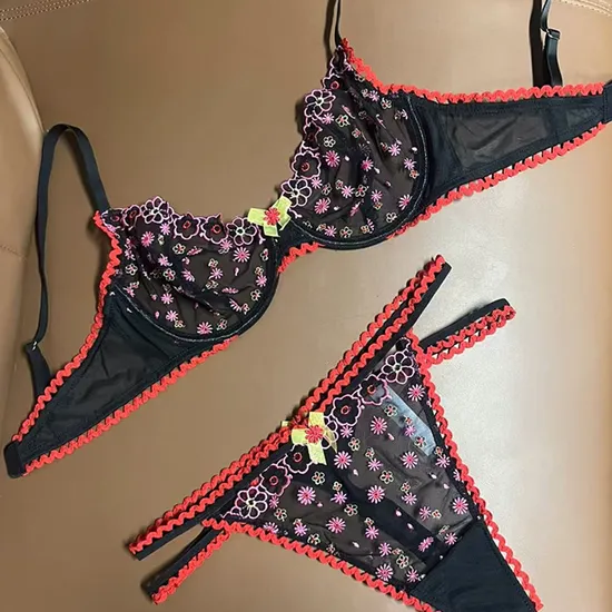 Wholesale High Quality Plus Size Underwear Set Sexy Mesh Lace Floral Sheer Lingerie