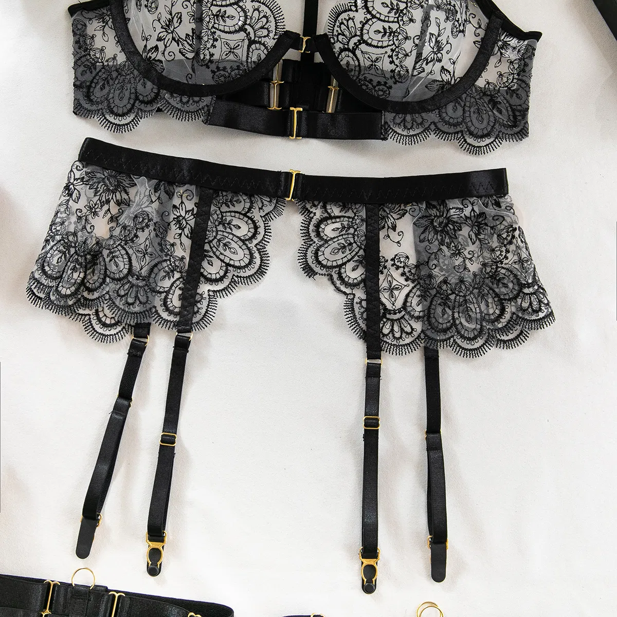 Sexy See-Through Woman Underwear High Quality Embroidered Lace 4-Piece Lingerie