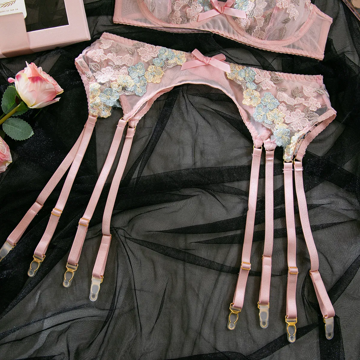 Wholesale Flower Embroidery Underwear Set Sexy Delicate Perspective Mesh Three-Piece Lingerie
