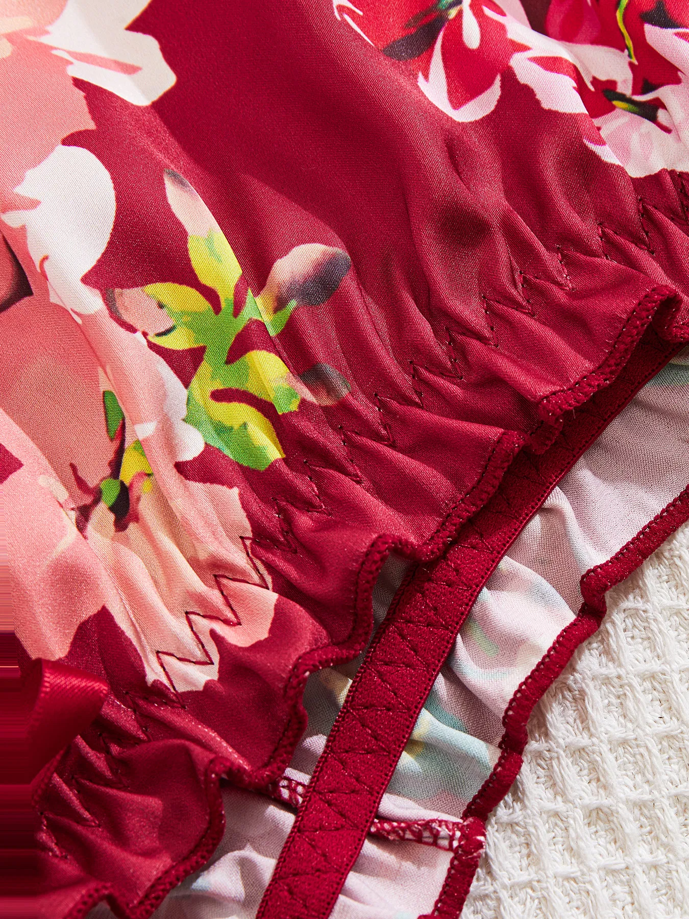 Wholesale Satin Embroidered Lace Underwear Set for Woman Sexy Short Sleeve Two-Piece Lingerie