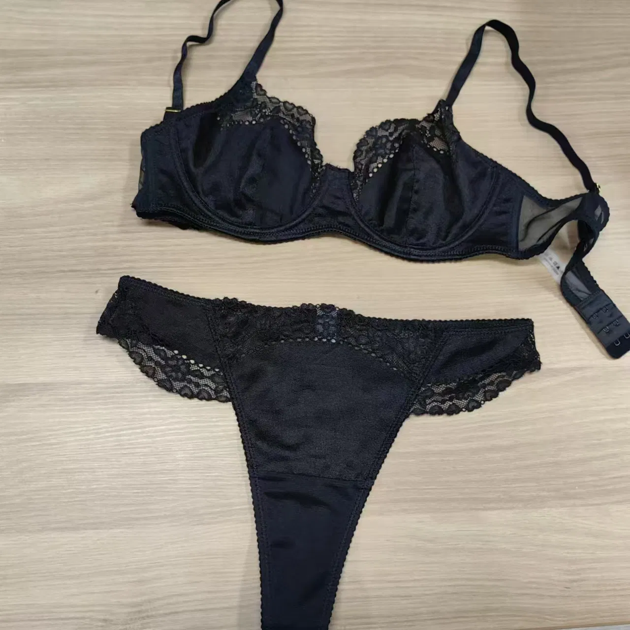 Hot Sell French Embroidery Lace Trim Breathable Ultra-Thin Seduction for Women Bra Set Underwear Sexy Lingerie