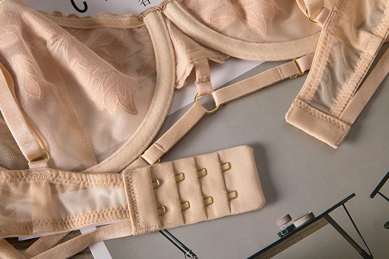 New Style French Romantic for Women Soft Embroidery Lace Trim Sexy Breathable Ultra-Thin Bra Underwear Set Lingerie