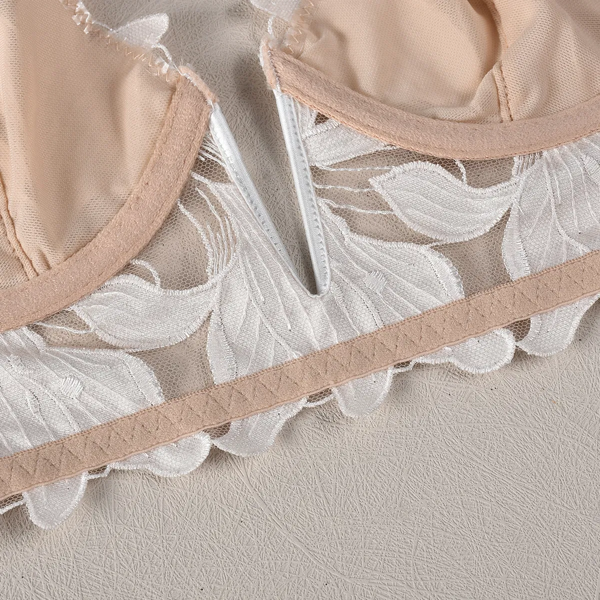 Wholesale French Deep V Embroidery Patchwork Mesh Lace Ultra-Thin Bra Set Underwear Sexy Lingerie