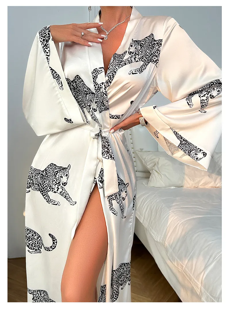 Wholesale Women's Nightwear Dress Sleepwear with Tie up Sexy Satin Long Sleeve Robe