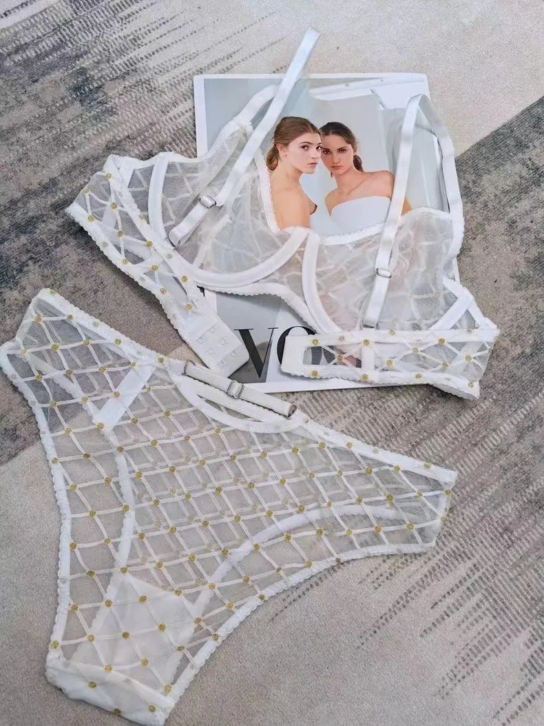 Wholesale Underwear French Lace Ultra-Thin Transparent Romantic for Women Soft Sexy Bra Set Lingerie