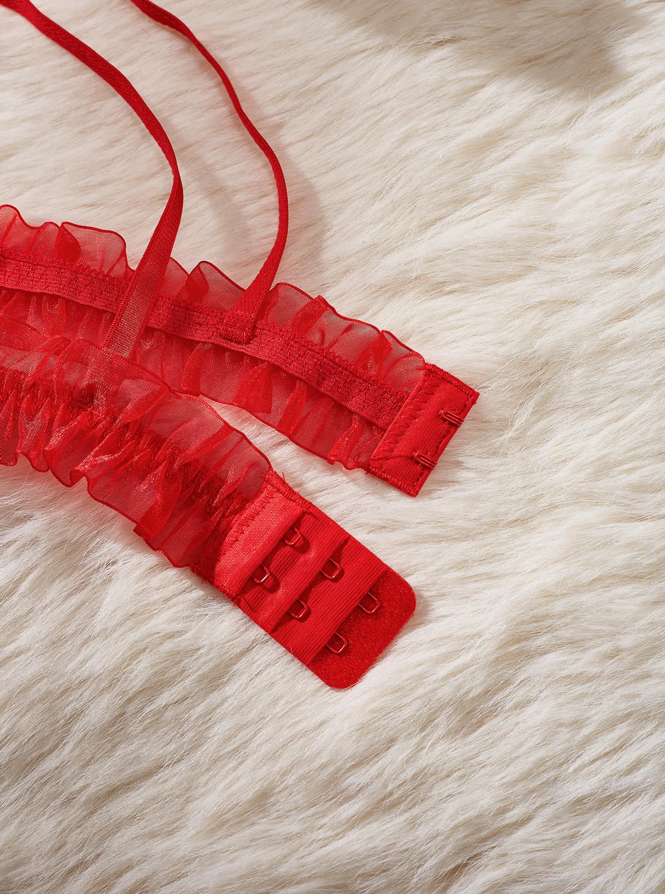 Wholesale Pearl Crotchless Hollow out Bra Panty Sets Sexy Ruffled Women Lingerie