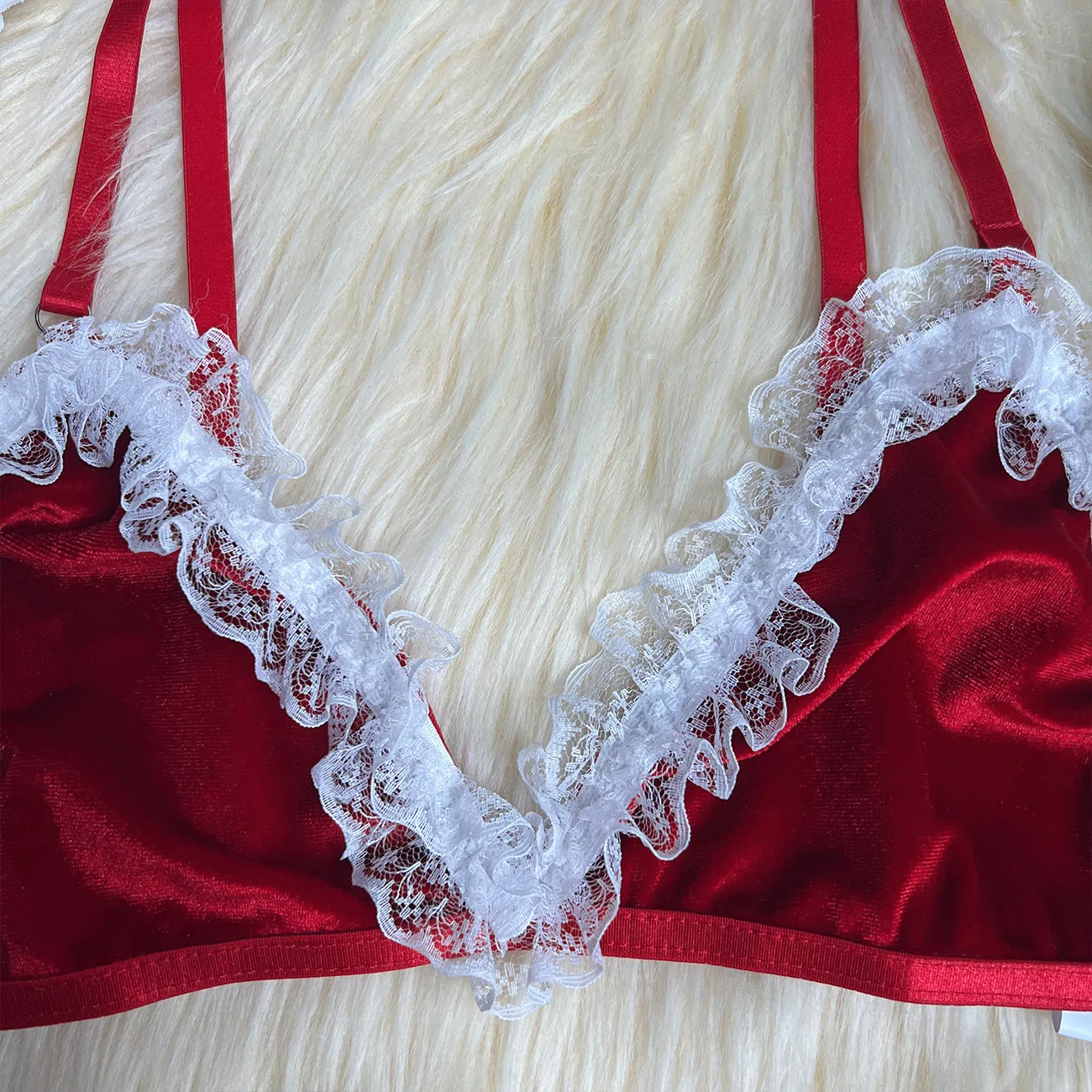Sexy Woman's Christmas Underwear Set with Wristband and Garter Wholesale Wireless Lingerie