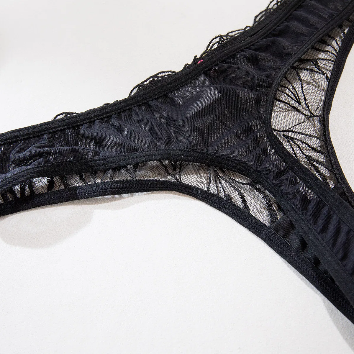 New Arrival Fishbone See-Through Mesh Underwear Set Sexy Embroidery Flower Woman Lingerie