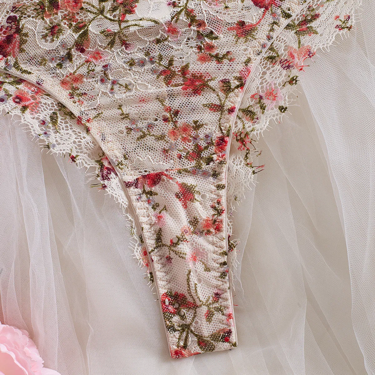 Wholesale Floral Embroidered Underwear Set Sexy See-Through Mesh 2PCS Lingerie