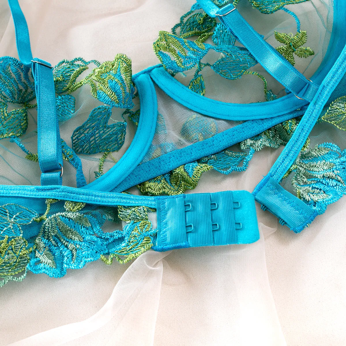 Sexy Erotic See Through Three Piece Woman Underwear Set Wholesale Flower Embroidery Lingerie