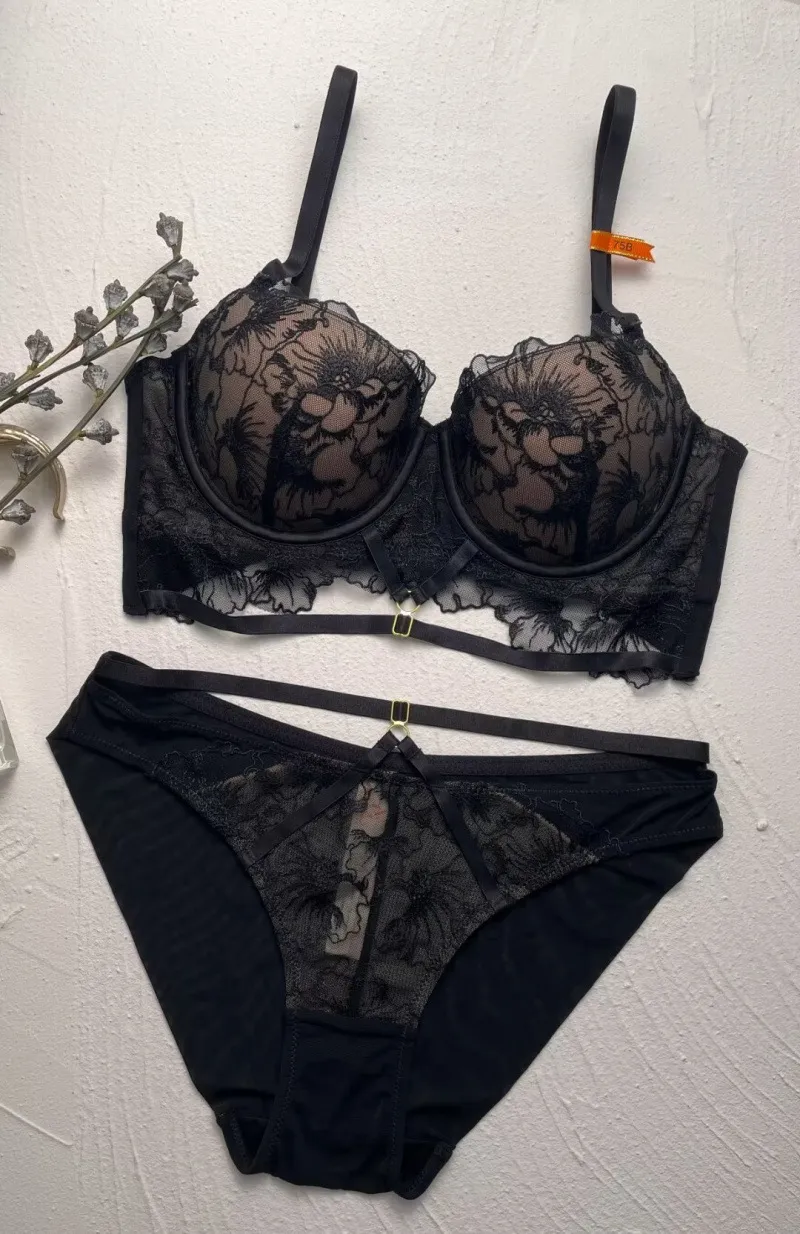 Wholesale French Embroidery Lace Trim Breathable Hollow out Ultra-Thin Romantic for Women Soft Bra Underwear Set Sexy Lingerie