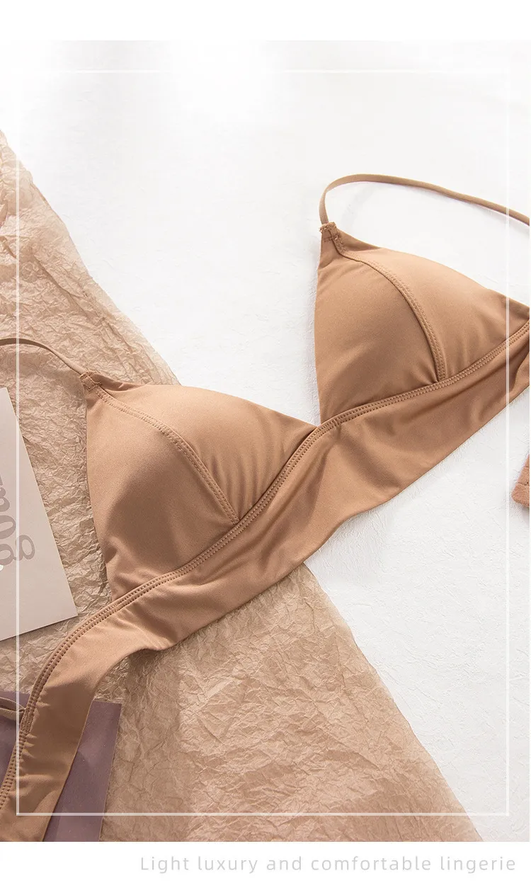Wholesale French Ultra-Thin Triangular Cup Underwear Bra Gathering Set Sexy Lingerie