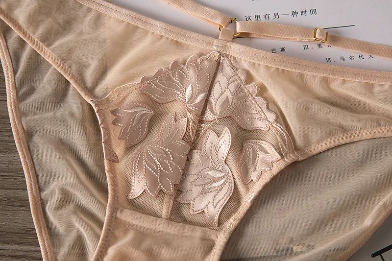 New Style French Romantic for Women Soft Embroidery Lace Trim Sexy Breathable Ultra-Thin Bra Underwear Set Lingerie