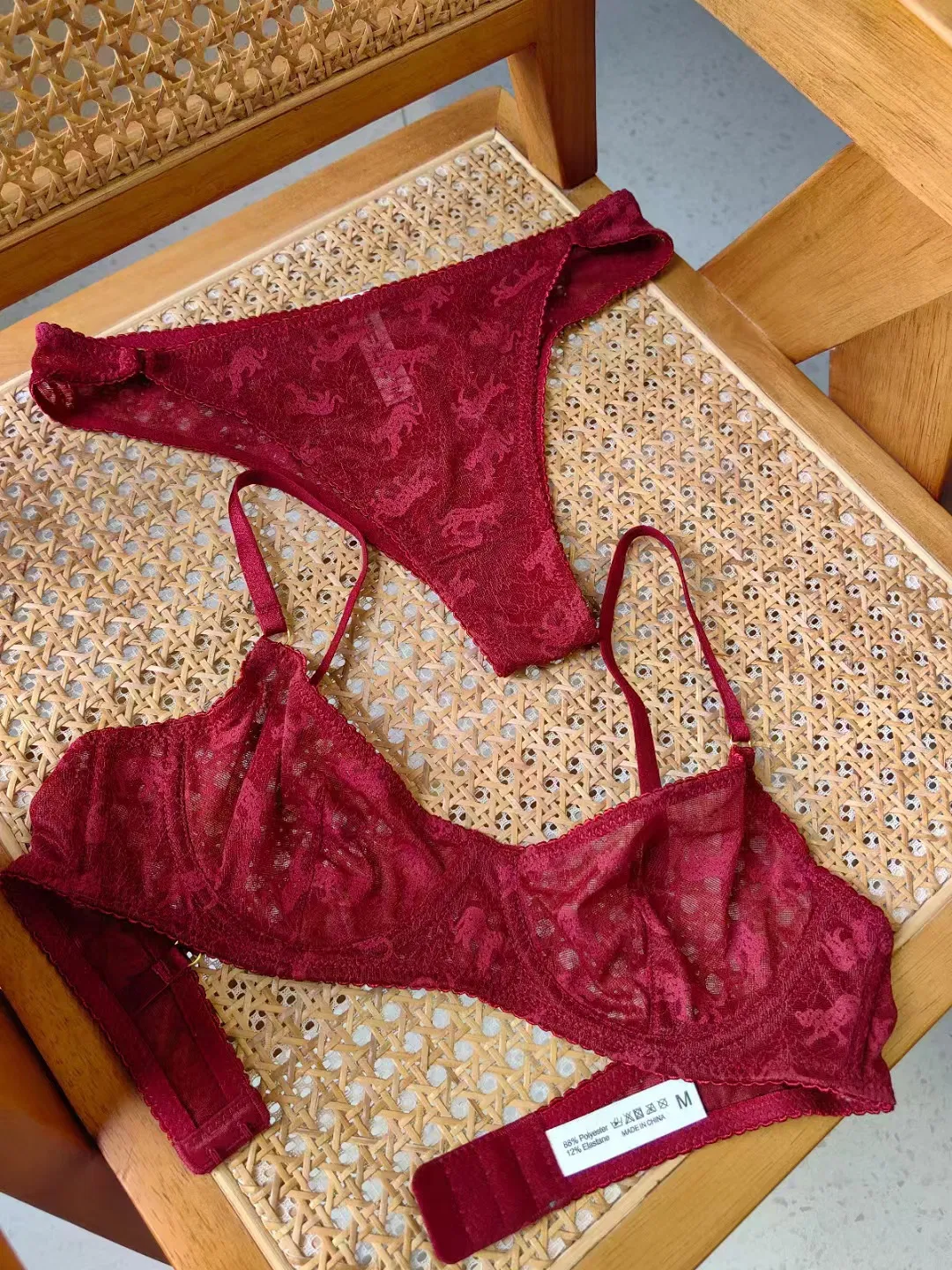 2025 New Style Wholesale Underwear Lace Ultra-Thin Romantic for Women Soft Sexy Bra Set Lingerie