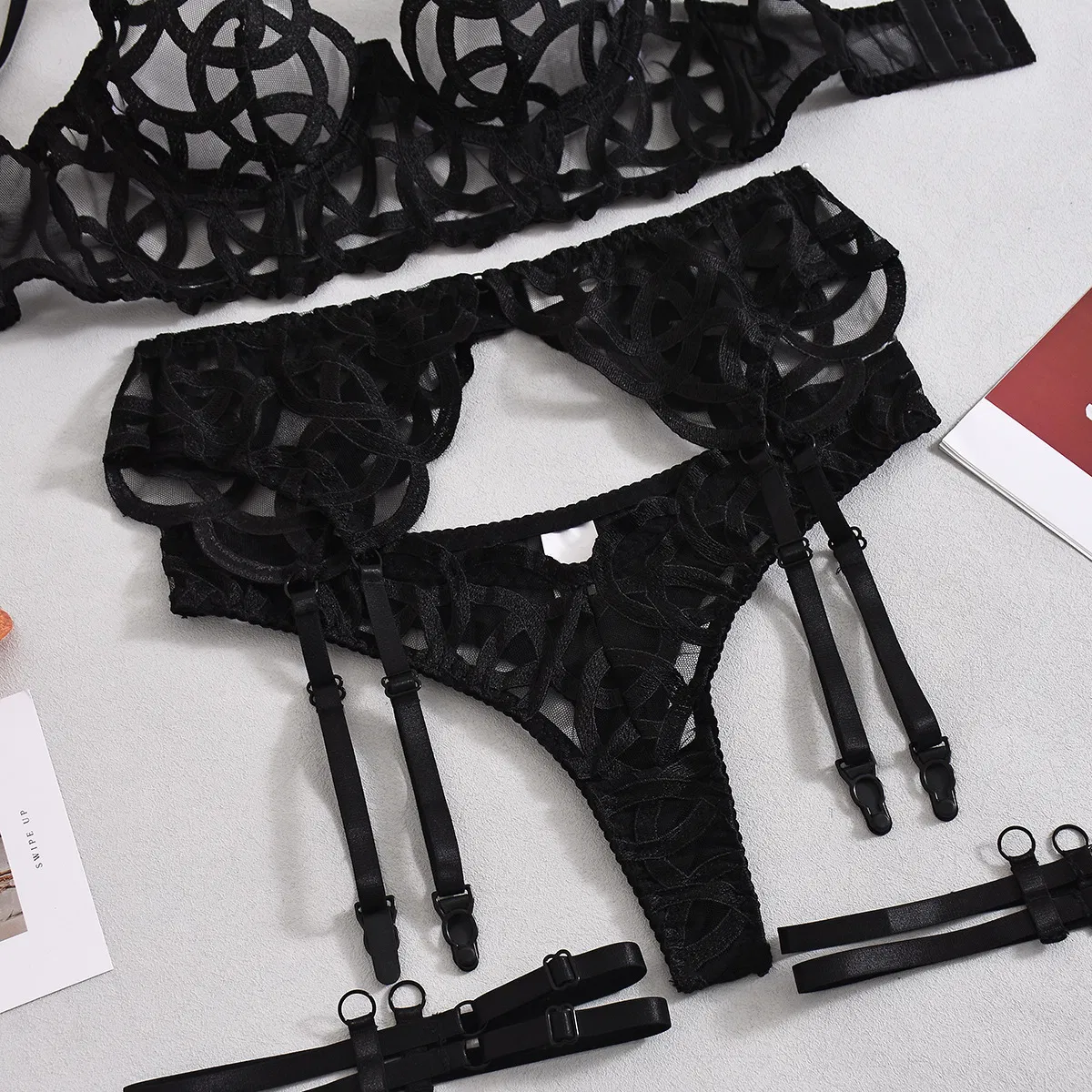 Sexy Luxury Perspective Mesh Underwear Set Wholesale Embroidered Woman's Lingerie