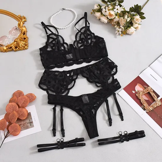 Sexy Luxury Perspective Mesh Underwear Set Wholesale Embroidered Woman's Lingerie