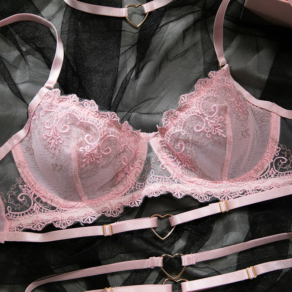 Hot Fashion Love Heart Halter Woman Bra Set Sexy See-Through Embroidered Lingerie