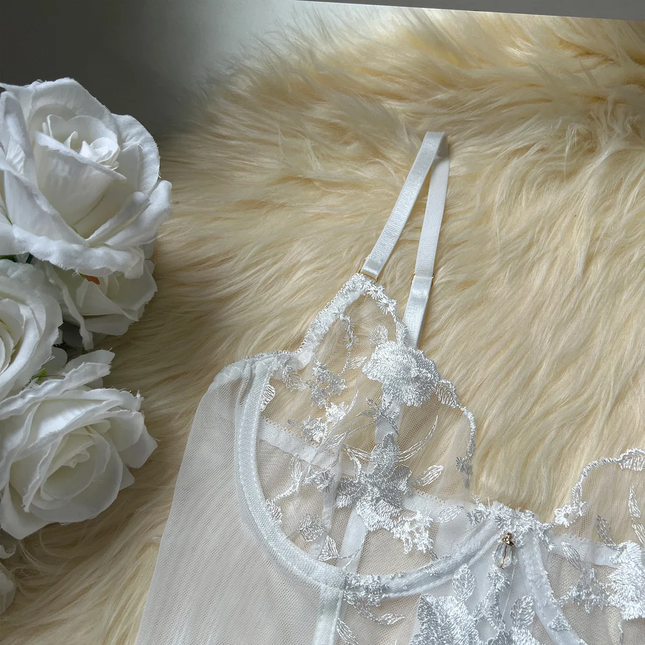 Hot Sale Flower Embroidery Fishbone Woman Bra Set Sexy See-Through Mesh Lingerie