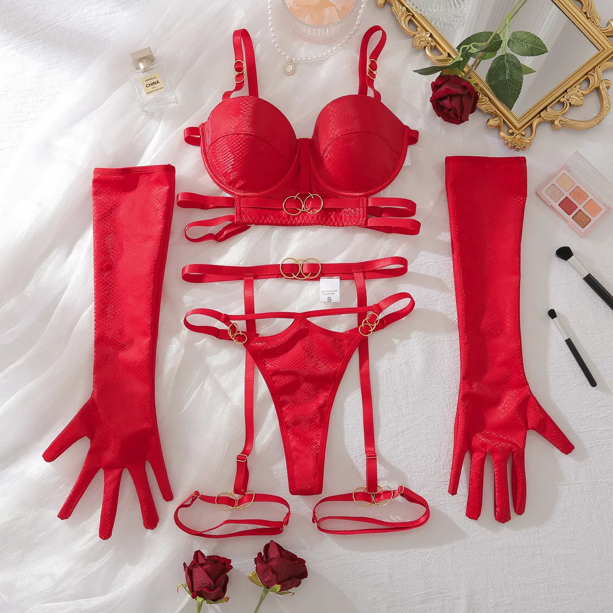 Wholesale Leather Crocodile Pattern Woman Bra Panty Set Sexy Backless Garter Lingerie