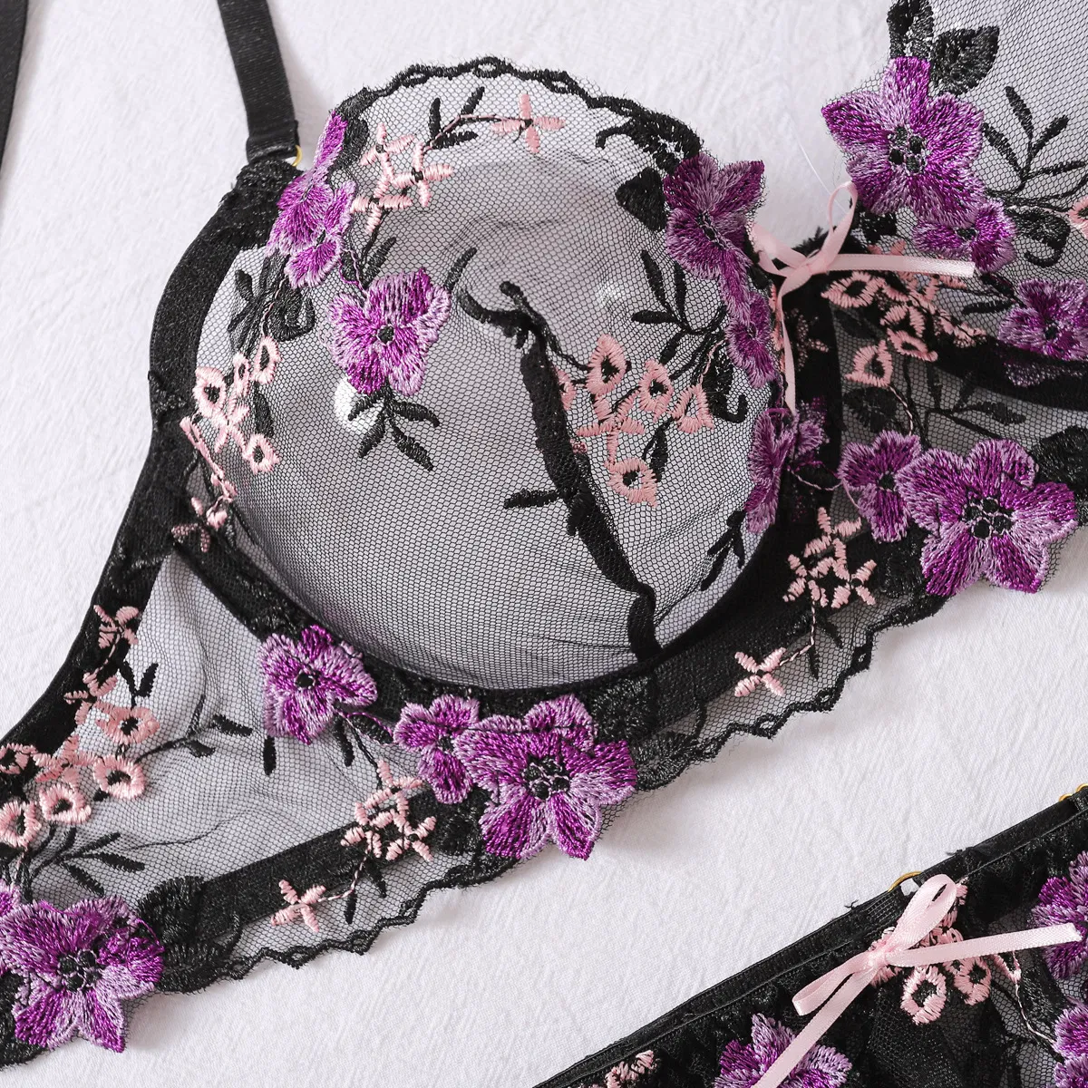 Sexy See-Through Flower Embroidery Lace Woman Bra Set New Arrival Luxury Women's Lingerie