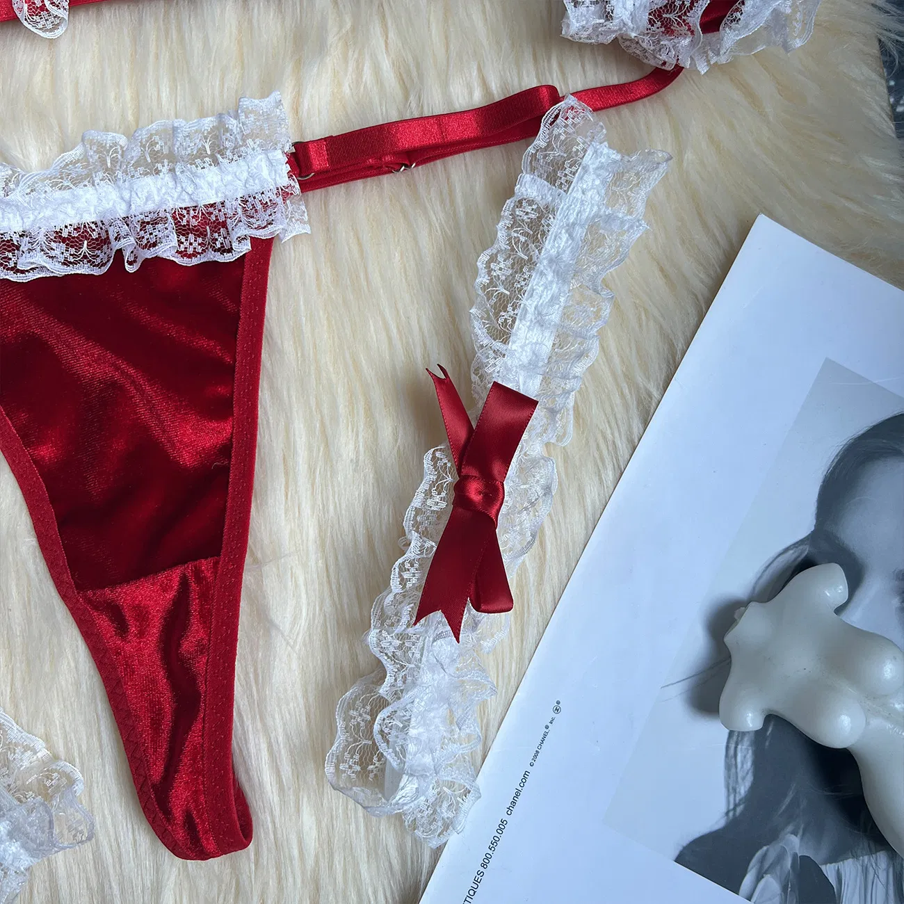 Sexy Woman's Christmas Underwear Set with Wristband and Garter Wholesale Wireless Lingerie