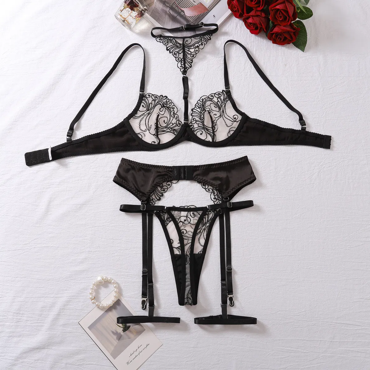Wholesale Embroidery Flower See-Through Mesh Underwear Set Hot Hangingneck Women Lingerie