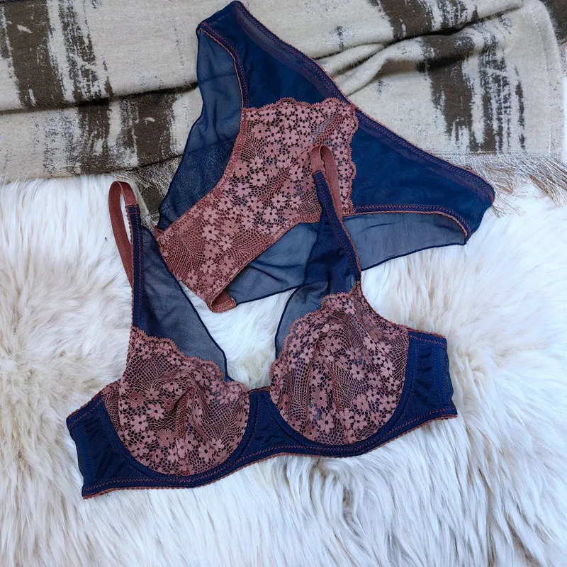 Sexy Wireless Underwear Triangular Cup Free Size Solid Seamless Push up Bra Set for Women