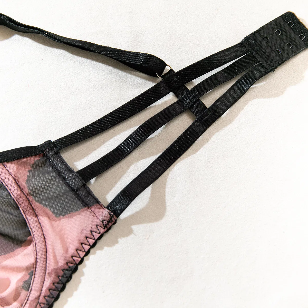New Design Leopard Print Bra Set with Stockings Wholesale Sexy Transparent Mesh Woman Lingerie
