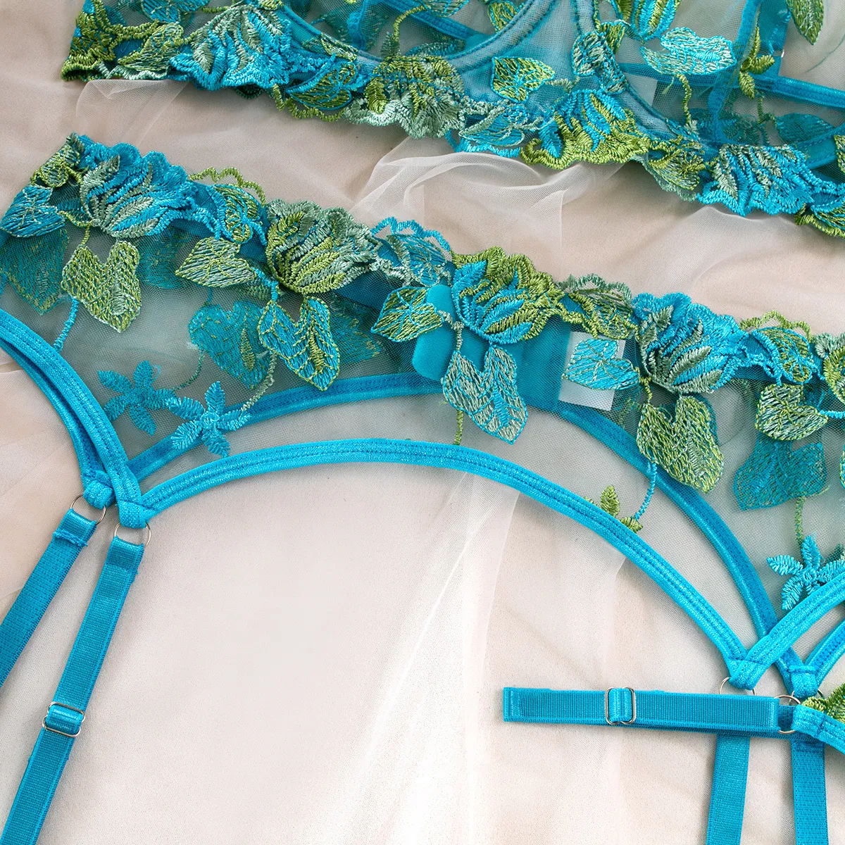 Sexy Erotic See Through Three Piece Woman Underwear Set Wholesale Flower Embroidery Lingerie
