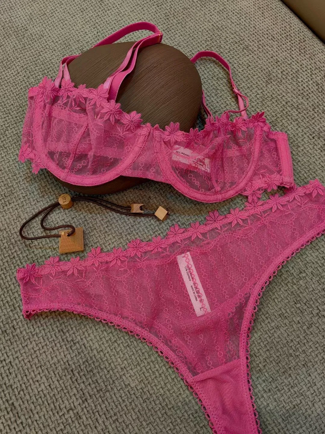 Wholesale French Half-Cup Embroidery Lace Ultra-Thin Romantic for Women Soft Sexy Bra Underwear Set Lingerie
