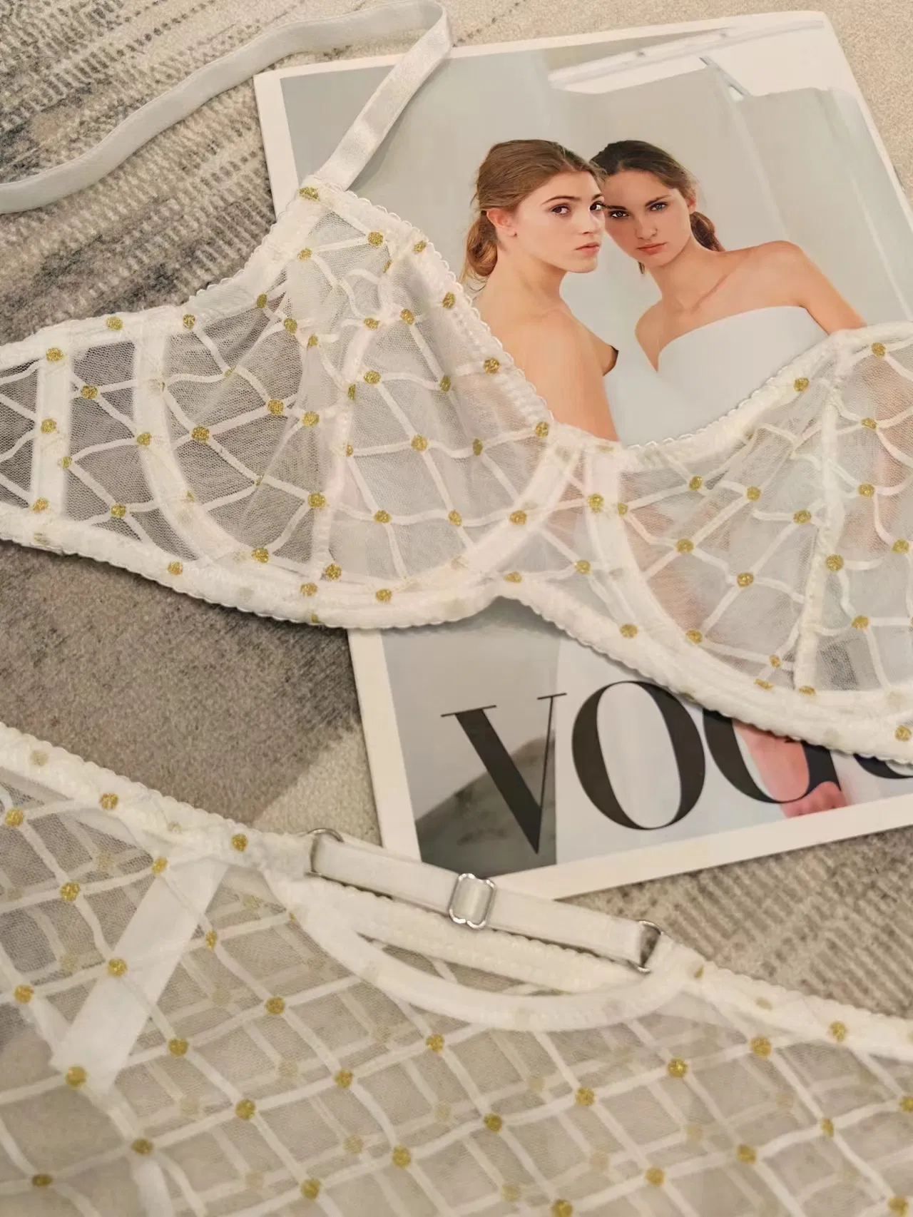 Wholesale Underwear French Lace Ultra-Thin Transparent Romantic for Women Soft Sexy Bra Set Lingerie