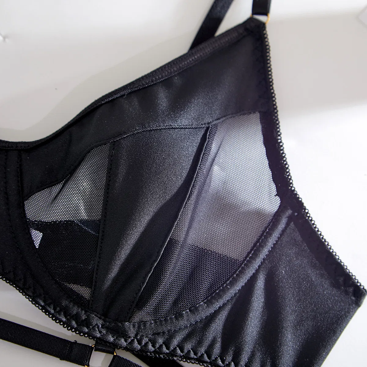 Wholesale Seduction See-Through Romantic Mesh for Women Four-Piece Breathable Ultra-Thin Set Bra Sexy Underwear Lingerie