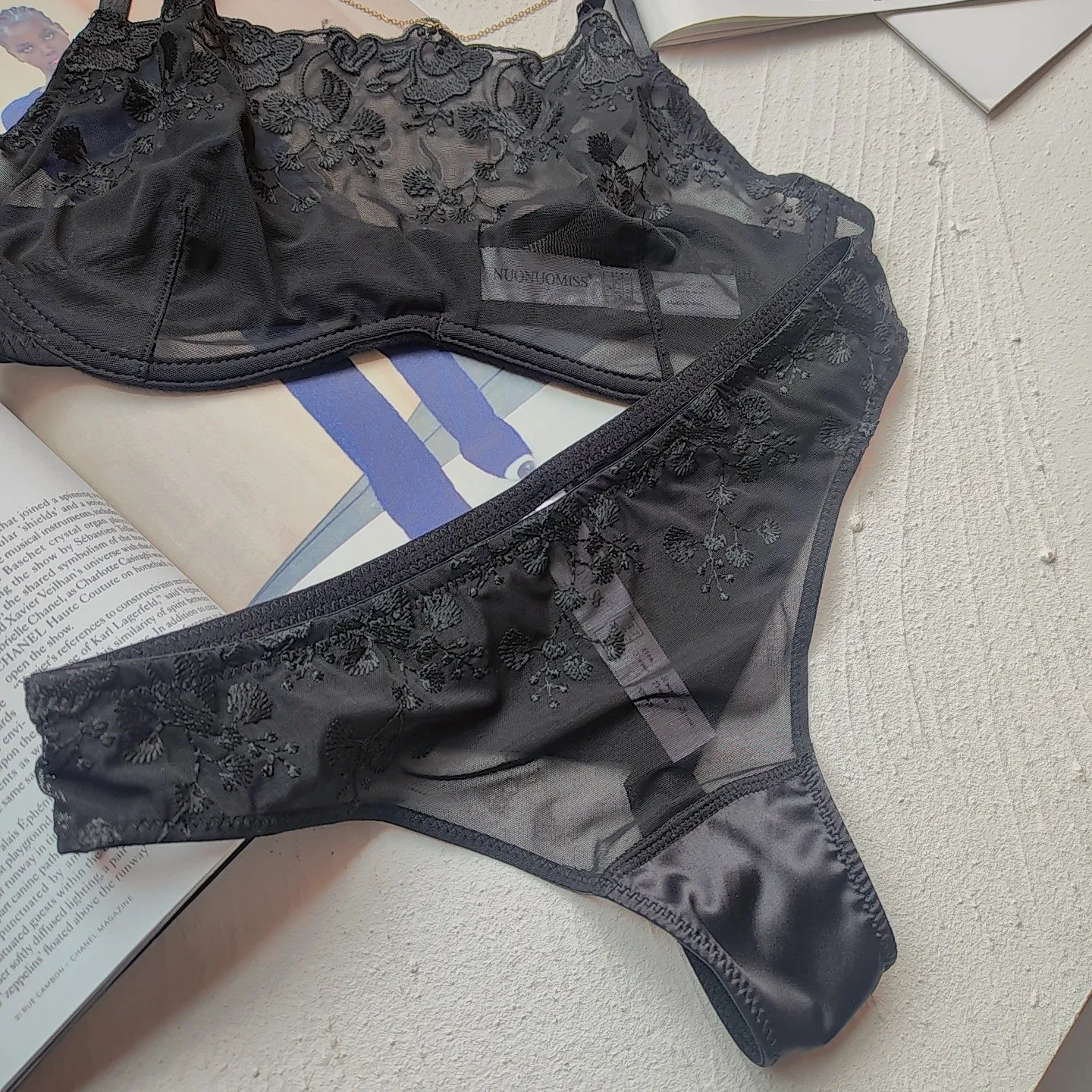 Sexy New French Ultra-Thin Embroidered Lace Bra Underwear Set Lingerie