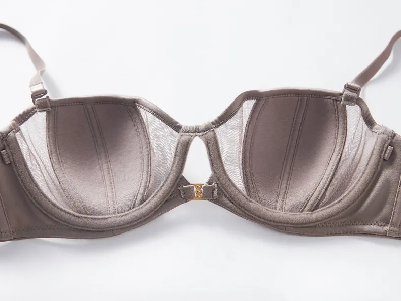 French Breathable Ultra-Thin Strapless Smooth and Seamless Women Soft Sexy Bra Set Underwear Lingerie