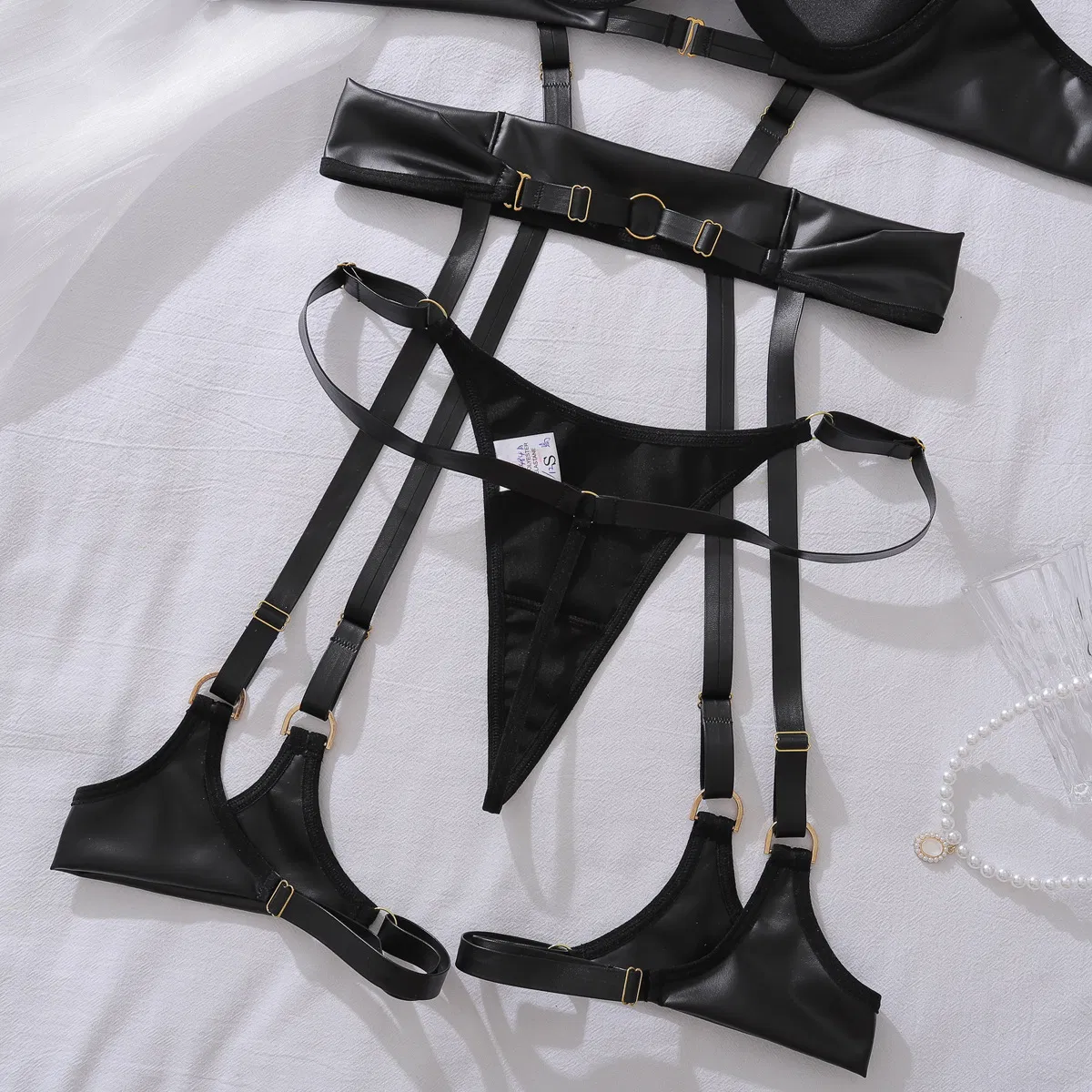 Hot PU Halter Bondage Woman Bra Set for Nightclub Sexy Luxury Solid Color Lingerie