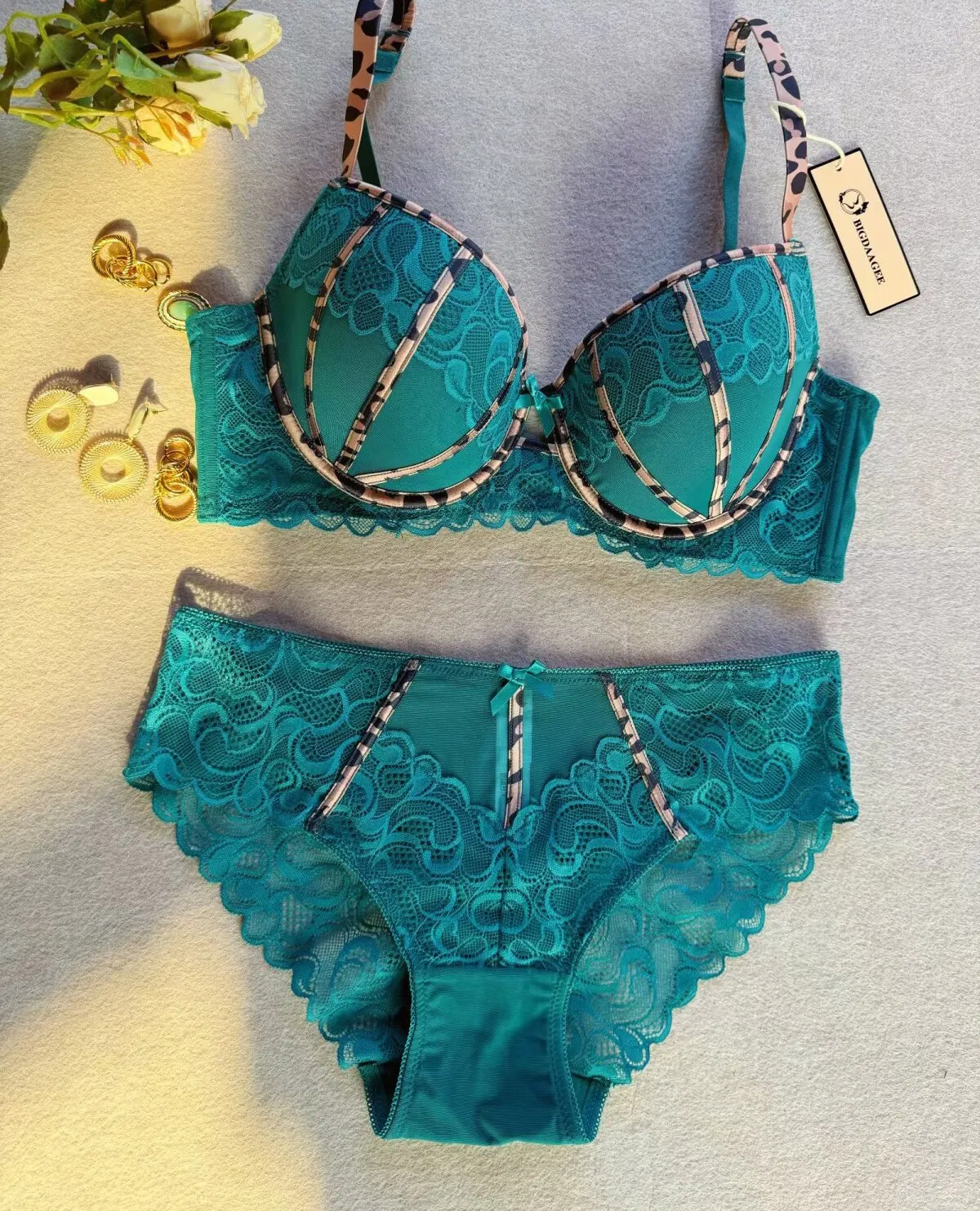 2025 New Breathable Thin Leopard Print Contrasting Color Lace Trim Gathering for Women Soft Bra Set Sexy Underwear Lingerie