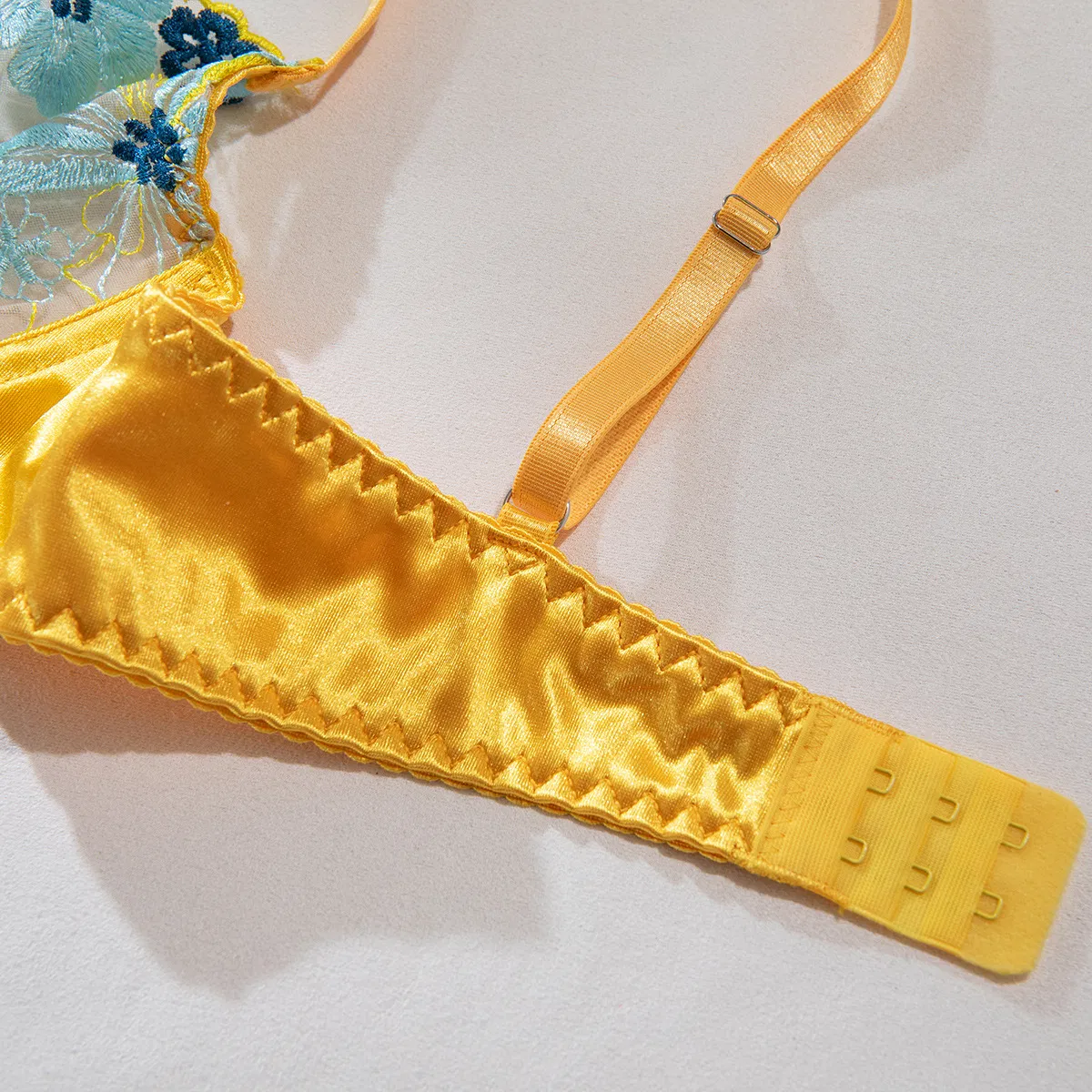 Sexy Satin Stitching See Through Underwear Set Wholesale Embroidery Color Contrast Lingerie