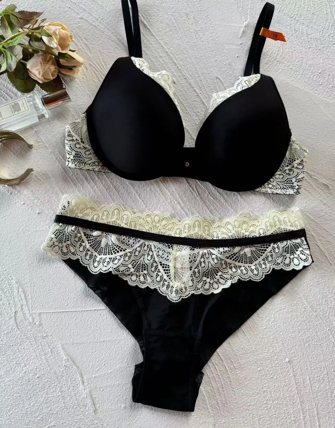 New Arrival Women's Sexy Lace Bra Panties Set Convertible Breathable Spandex Underwear Lingerie