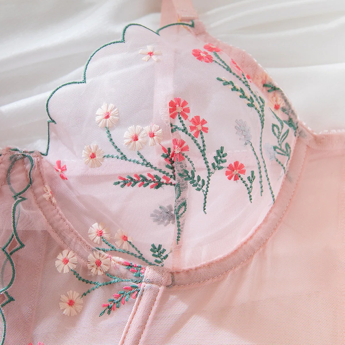 Sexy High Elastic Fish-Bone Underwear Set New Flower Embroidered See-Through Lingerie