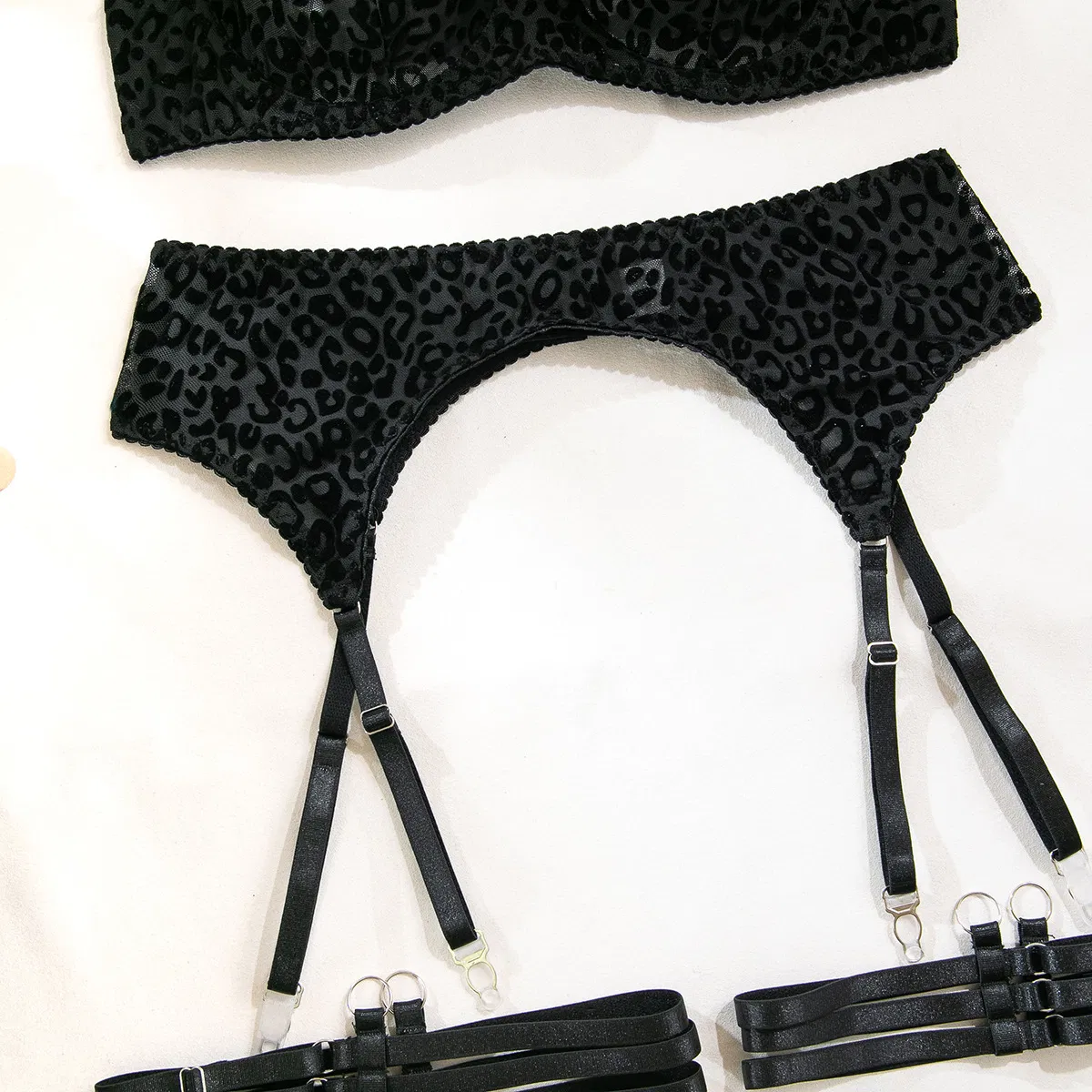 Wholesale Leopard Printed Underwear Set Sexy See-Through Mesh Women's Lingerie