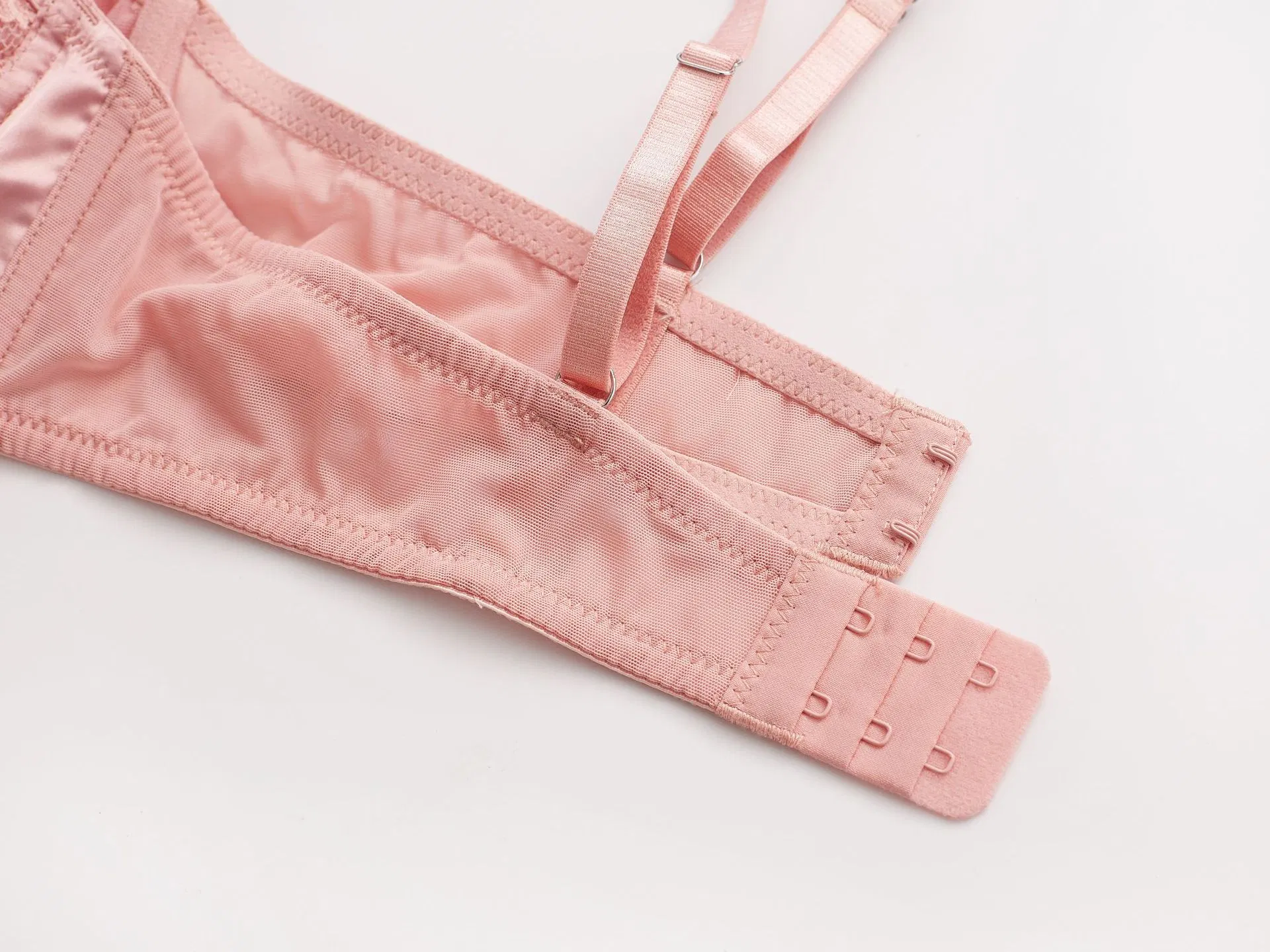 High Quality Llingerie Sexy Satin Lace Bra Breathable MID-Waist Brief Underwear Set
