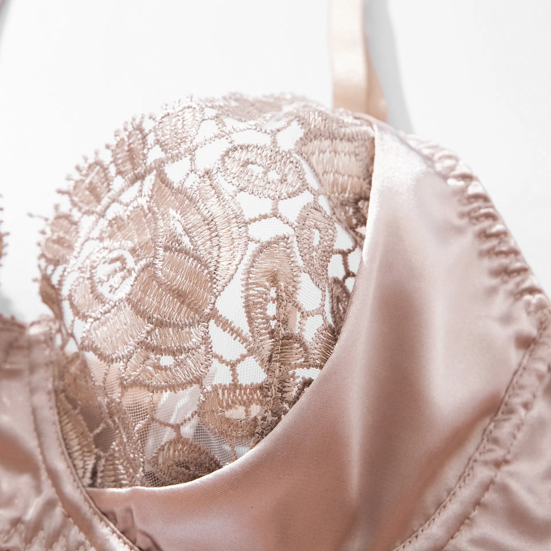 Wholesale Apricot Bandage See-Through Underwear Set for Woman Sexy Flower Embroidery Lingerie