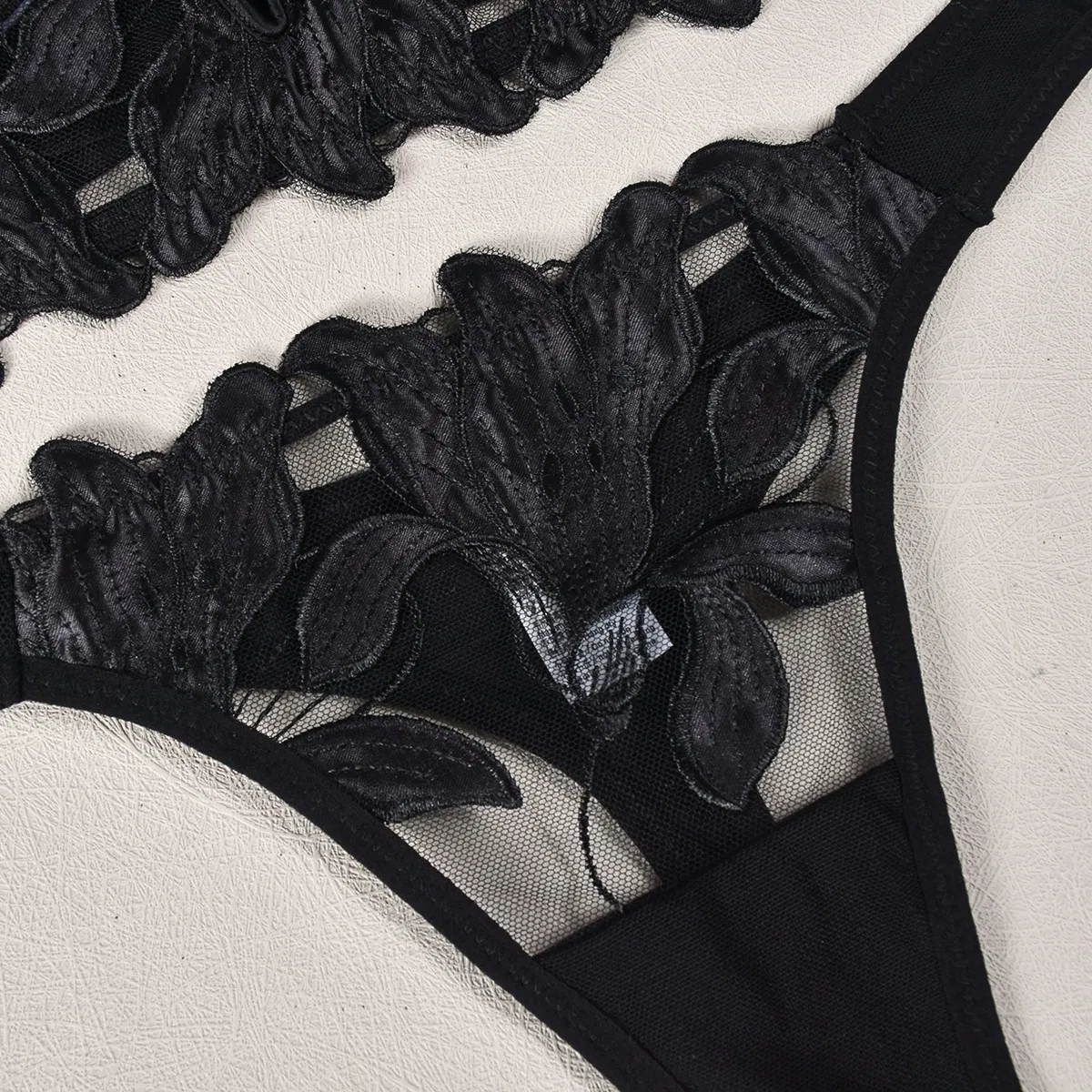 Wholesale French Deep V Embroidery Patchwork Mesh Lace Ultra-Thin Bra Set Underwear Sexy Lingerie
