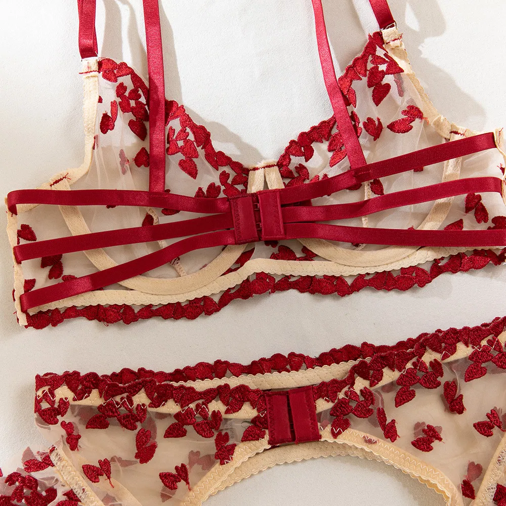 Wholesale Heart-Shaped Embroidery Woman Underwear Set Sexy Transparent Mesh Lingerie