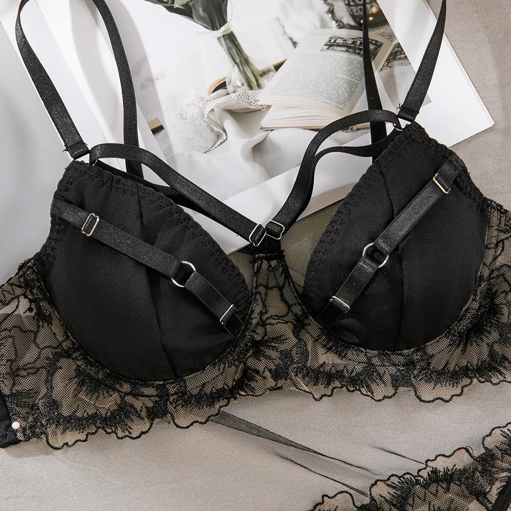 Wholesale Embroidered See-Through Mesh Underwear Set for Woman Sexy Hollow out 2PCS Lingerie