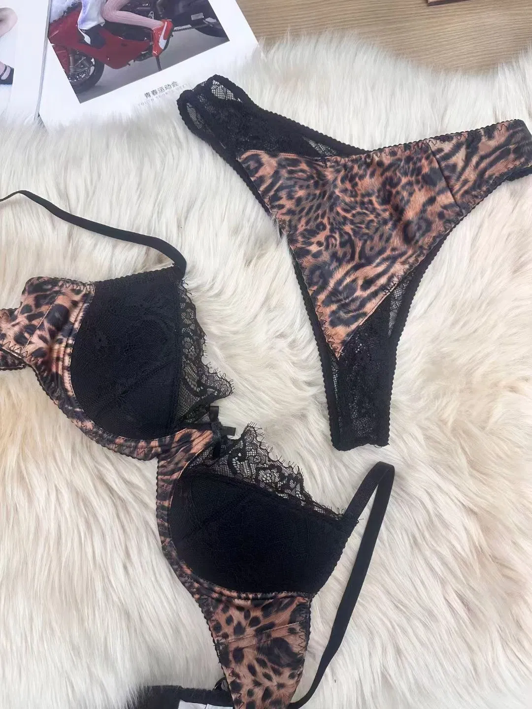 2025 Wholesale Cotton Leopard Print Lace Romantic Anti-Sagging Breathable Women Soft Bra Ultra-Thin Set Sexy Underwear Lingerie