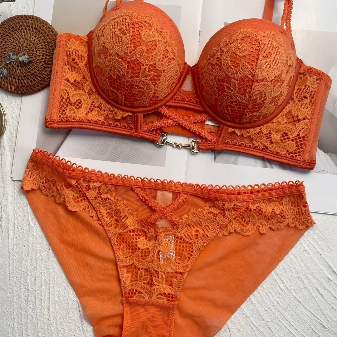 2025 New Wholesale French Anti-Sagging Breathable Lace Trim Gathering for Women Soft Bra Ultra-Thin Set Sexy Underwear Lingerie