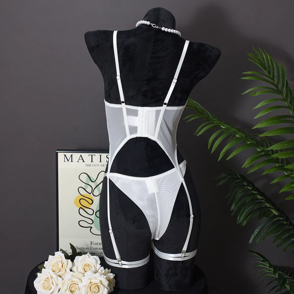 Sexy Solid Color Transparent Mesh Underwear Set for Woman Wholesale Embroidery Lace Lingerie