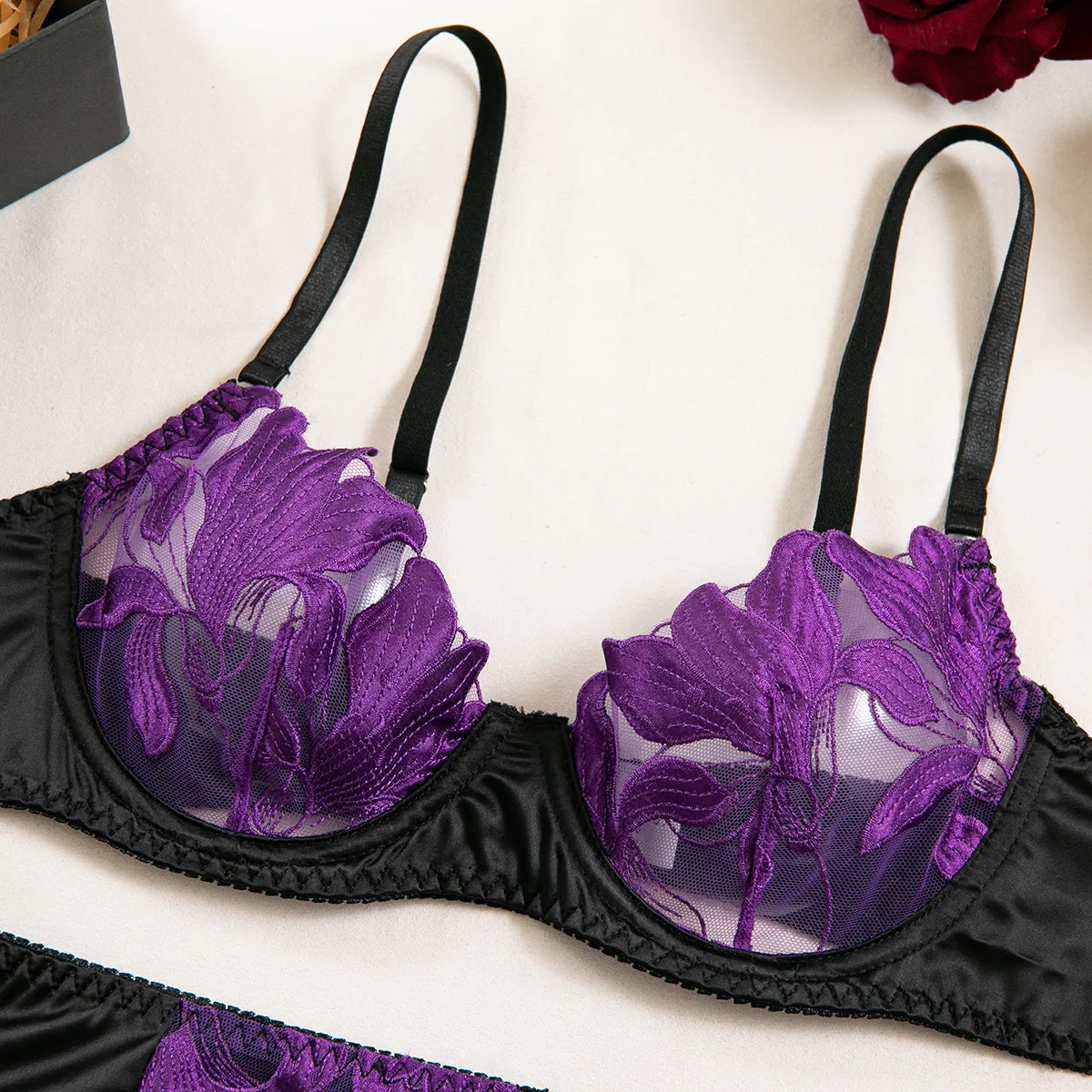 Wholesale Mesh See-Through Floral Embroidery Underwear Set Sexy Women's Three-Piece Lingerie